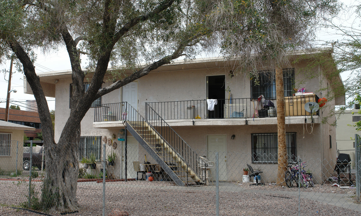 Paradise South in Las Vegas, NV - Building Photo