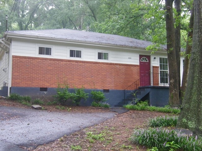 property at 225 Habersham Dr