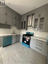 14 Glenridge Rd in Brampton, ON - Building Photo - Building Photo