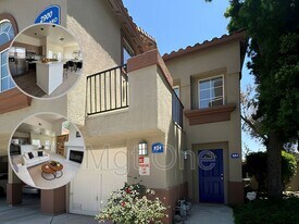 2900 Vía Milano in Corona, CA - Building Photo
