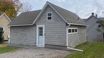 66 New Litchfield St in Torrington, CT - Building Photo