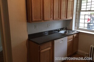 116 Washington St in Boston, MA - Building Photo