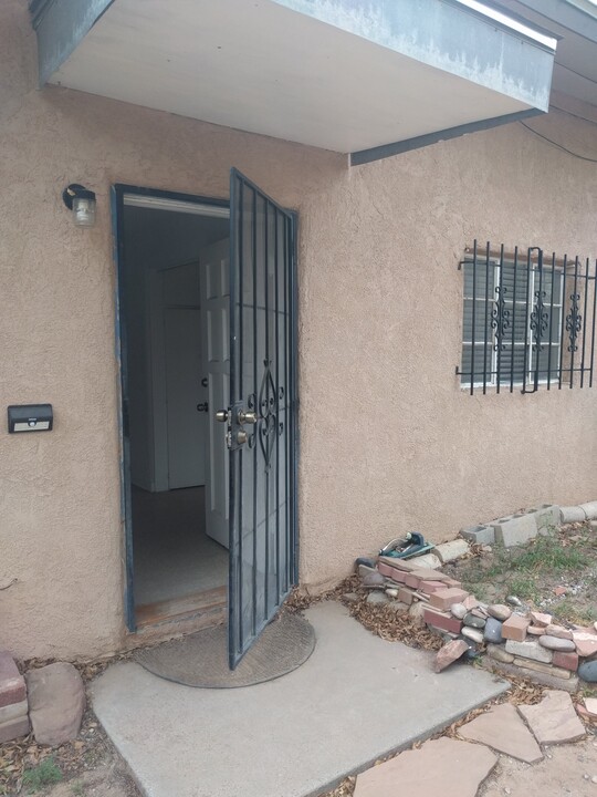 412 Columbia Dr SE, Unit A in Albuquerque, NM - Building Photo