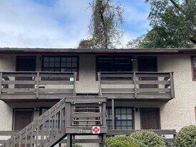 2519 Old Bainbridge Rd in Tallahassee, FL - Building Photo