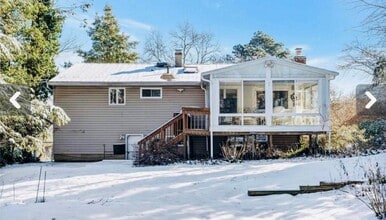 18 Greenwich Rd in Smithtown, NY - Foto de edificio - Building Photo