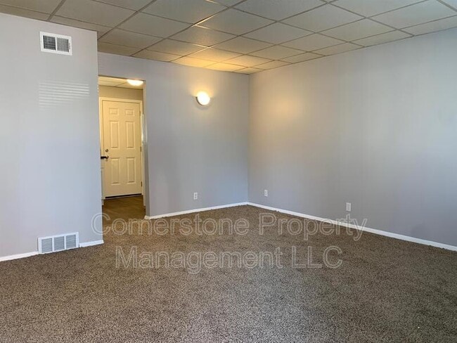 202 Grace St in Tonganoxie, KS - Building Photo - Building Photo