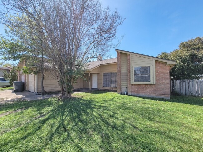 10059 Emerald Creek Dr in Houston, TX - Building Photo - Building Photo