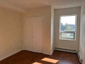 Parkview Terrace in Halifax, NS - Building Photo - Building Photo