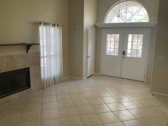4917 Braeburn Dr in Las Vegas, NV - Foto de edificio - Building Photo