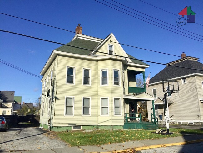 property at 9 College St