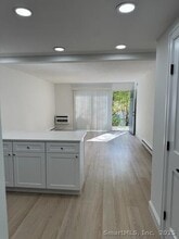 38 Putnam Green in Greenwich, CT - Building Photo - Building Photo