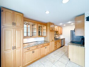 8163 Redlands St in Los Angeles, CA - Building Photo - Building Photo