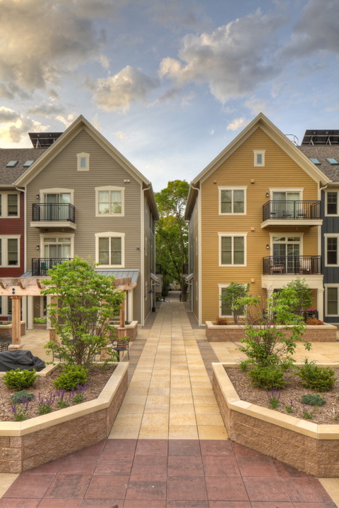 City Row in Madison, WI - Building Photo