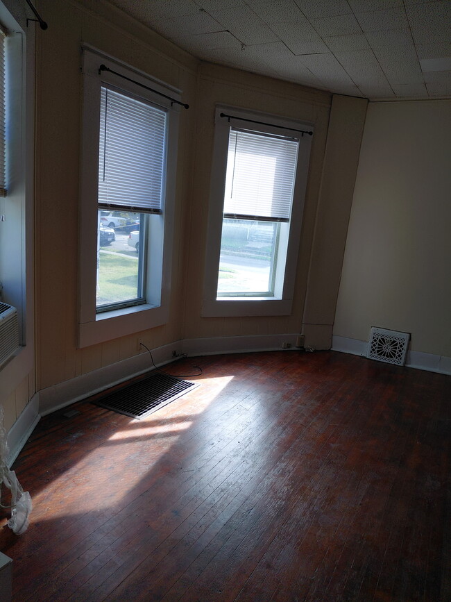 1205 Paquin St, Unit 102