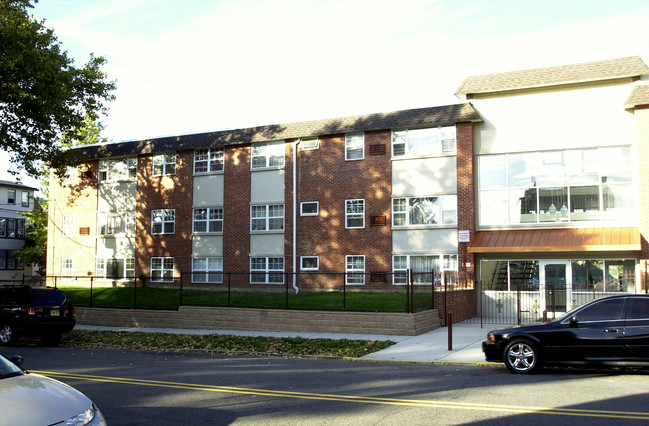 241 Berkeley Ave in Newark, NJ - Building Photo - Building Photo