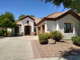 908 Elm St in Litchfield Park, AZ - Building Photo