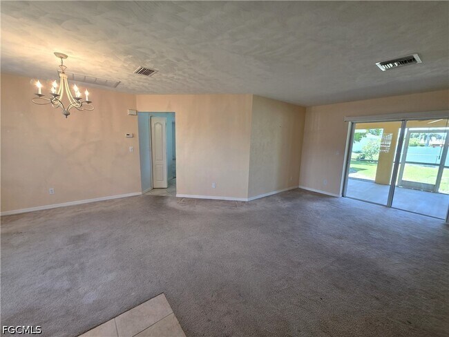 4614 SW 9th Pl in Cape Coral, FL - Building Photo - Building Photo