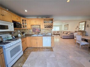 6541 Wystone Ave in Los Angeles, CA - Building Photo - Building Photo