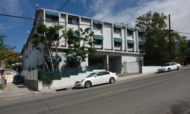 Tujunga Canyon Apartments