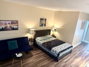 8132 Harding Ave in Miami, FL - Building Photo - Building Photo