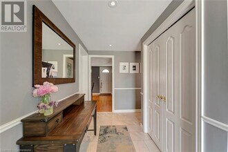 40 Cromwell Crescent in Hamilton, ON - Building Photo - Building Photo