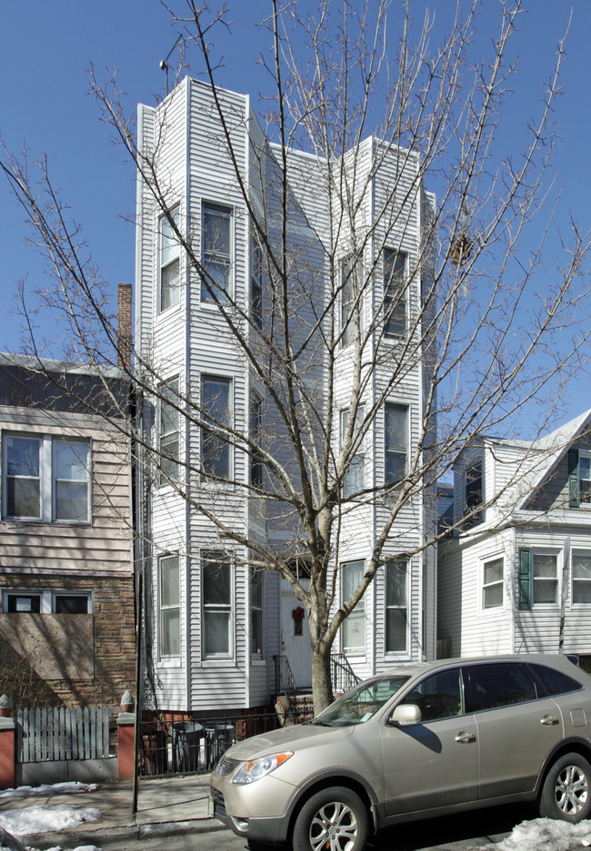 203 New York Ave in Jersey City, NJ - Building Photo - Building Photo