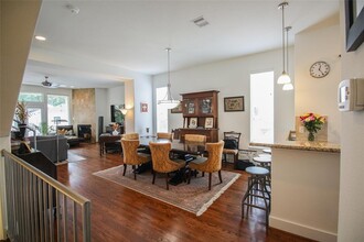 308 Asbury St in Houston, TX - Foto de edificio - Building Photo