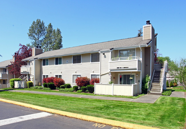 Pheasant Hill Apartments in Mountlake Terrace, WA - Building Photo - Building Photo