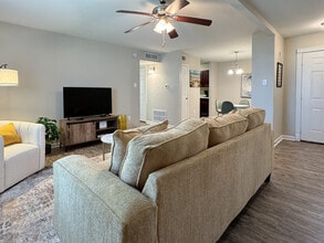 Bridgeway Apartments II in Lafayette, LA - Building Photo - Building Photo