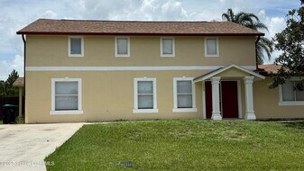 508 Tasco Ave SW in Palm Bay, FL - Building Photo