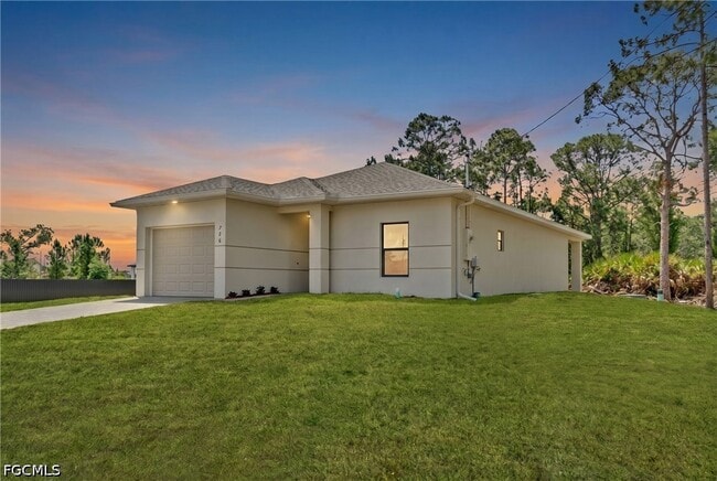 property at 726 Newhall St E