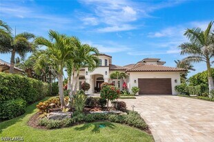 4129 Willowhead Way in Naples, FL - Building Photo