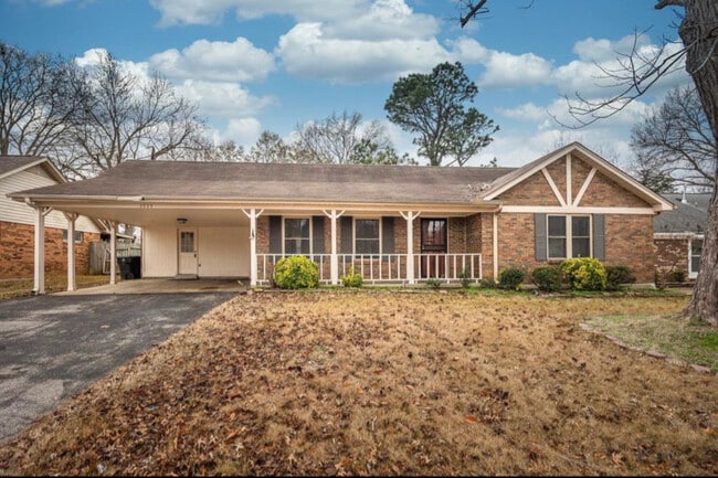 property at 3935 N Heatherhill Dr