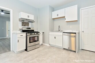 551 S M.L.K. Jr Ave in Waukegan, IL - Building Photo - Building Photo