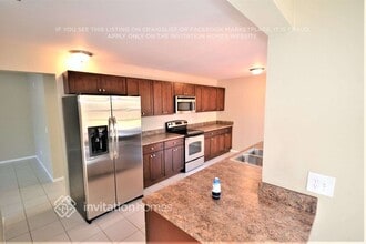13517 SW 108th St Cir in Miami, FL - Building Photo - Building Photo