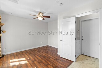 2129 E Huntington Dr in Phoenix, AZ - Building Photo - Building Photo