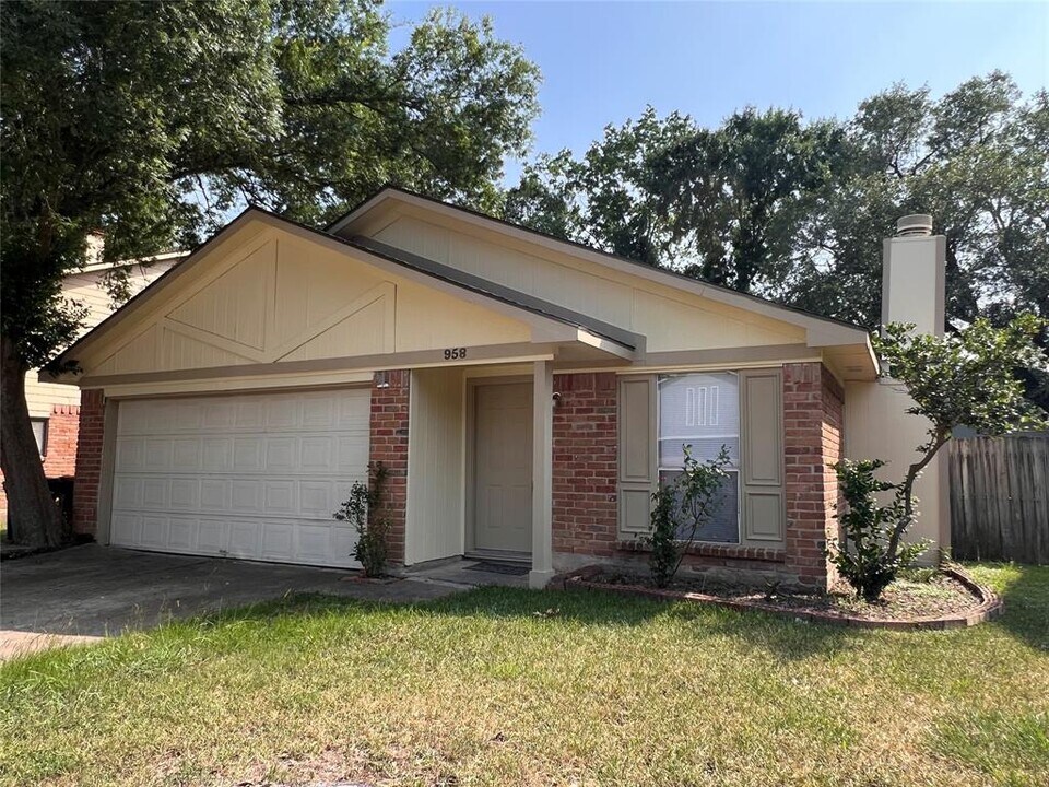 958 Grand Jct Dr in Katy, TX - Building Photo