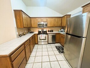 2213 SE 90th St in Oklahoma City, OK - Building Photo - Building Photo