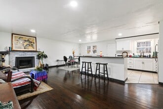 45 Frederick Rd in Vernon, CT - Building Photo - Building Photo