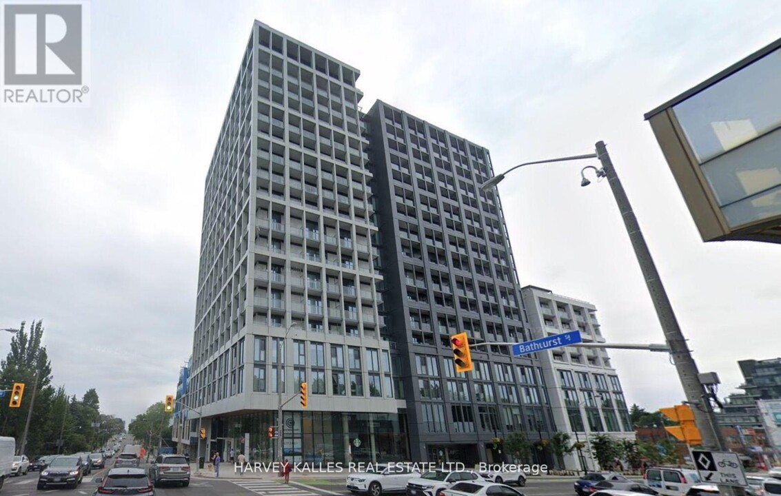 2020-2020 Bathurst St in Toronto, ON - Building Photo