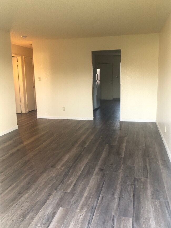 656 Sunnyside Ave Apartments and Nearby Clovis Apartments For Rent