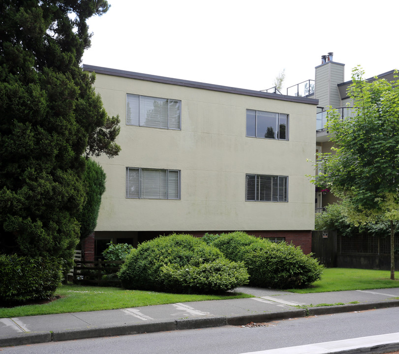 1958 York Ave in Vancouver, BC - Building Photo