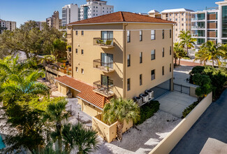 Hassan Manor in Sarasota, FL - Building Photo - Building Photo