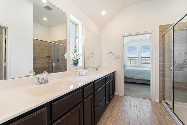 property at 15207 Lakewood Ave