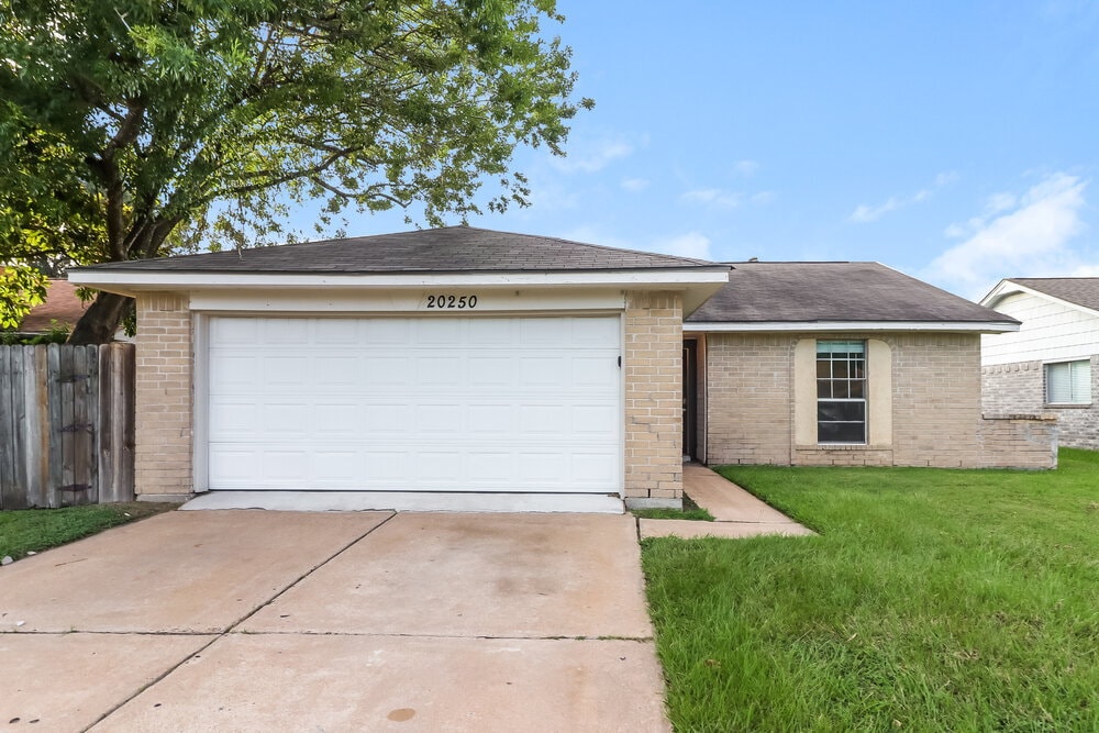 20250 Telegraph Square Ln in Katy, TX - Building Photo