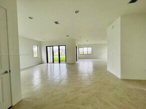5032 Frattina St. in Ave Maria, FL - Foto de edificio - Building Photo