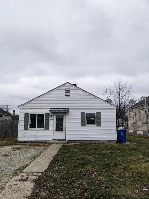 property at 1330 E Mulberry St
