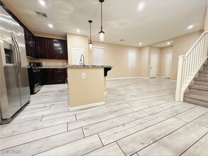 5660 Alta Peak Ct in Las Vegas, NV - Building Photo - Building Photo