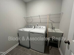 2819 Carbondale Ct in Apex, NC - Building Photo - Building Photo