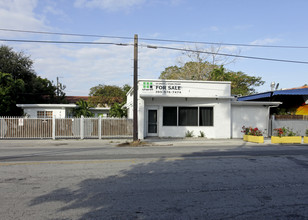 Le Marche in Miami, FL - Foto de edificio - Building Photo